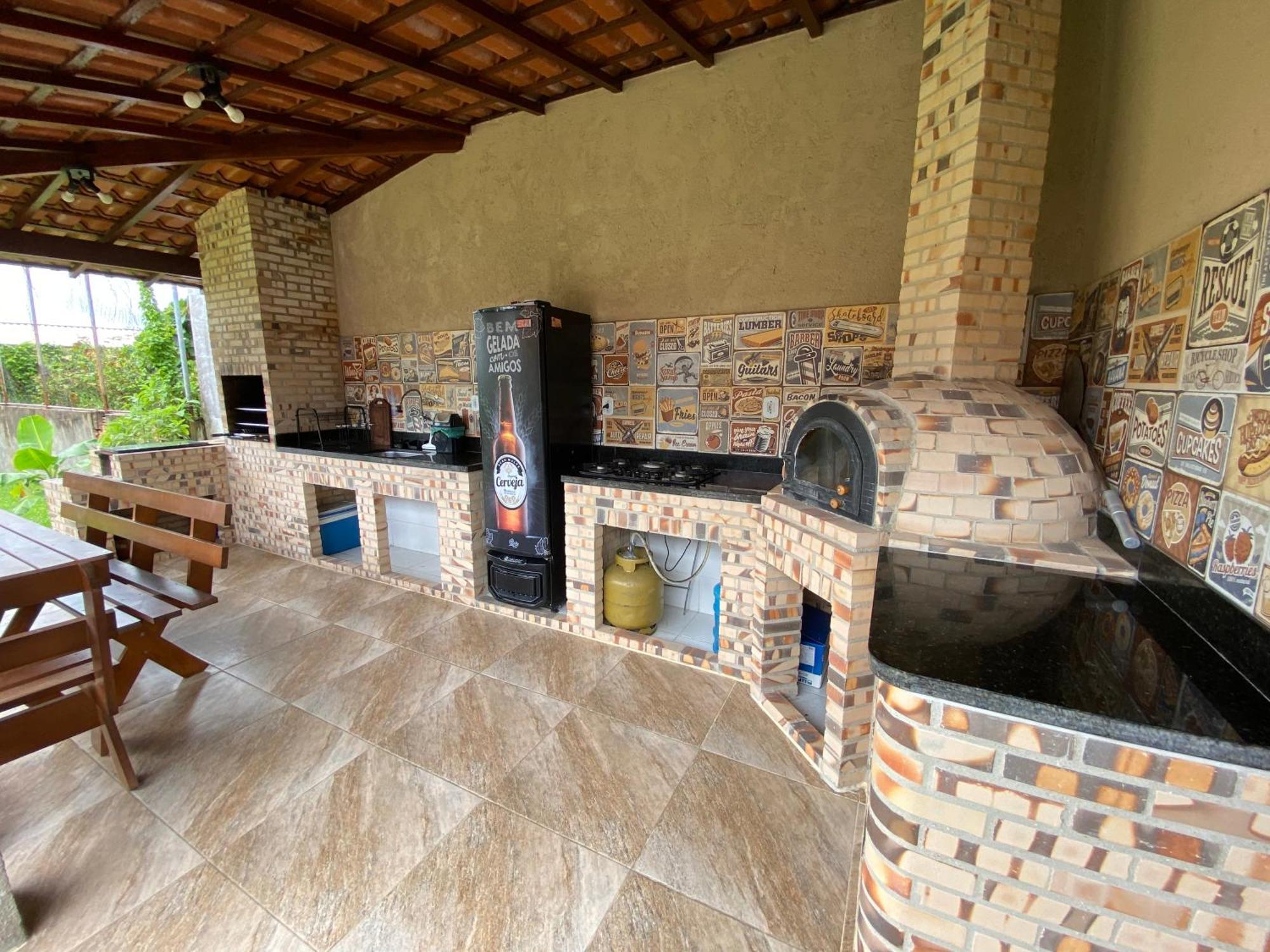 Casa Bem Espacosa Com Piscina, Campo De Futebol E Area Gourmet A Um Quarteirao Da Lagoa De Praia Seca Araruama Exterior photo